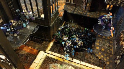 Necrons moving through ruins